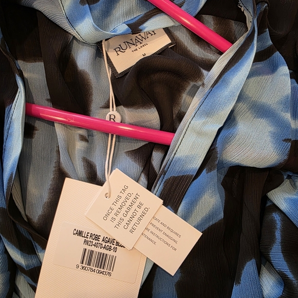 Runaway The Label Blue and Black Floral Kimono Size M Nwt - Picture 4 of 4